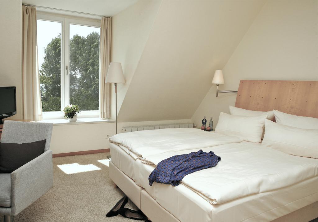 Hotel Kleines Meer Waren  Exterior photo